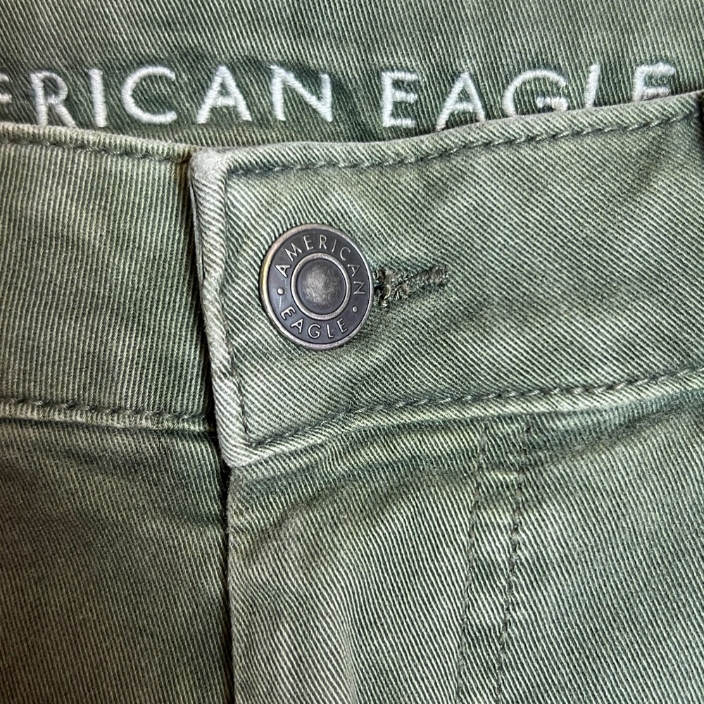 American Eagle Green Cargo Pants Women's Size 6 Wide Leg Streetwear Y2K 6 - Picture 3 of 7